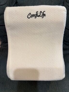 ComfiLife White Contoured Support Pillow